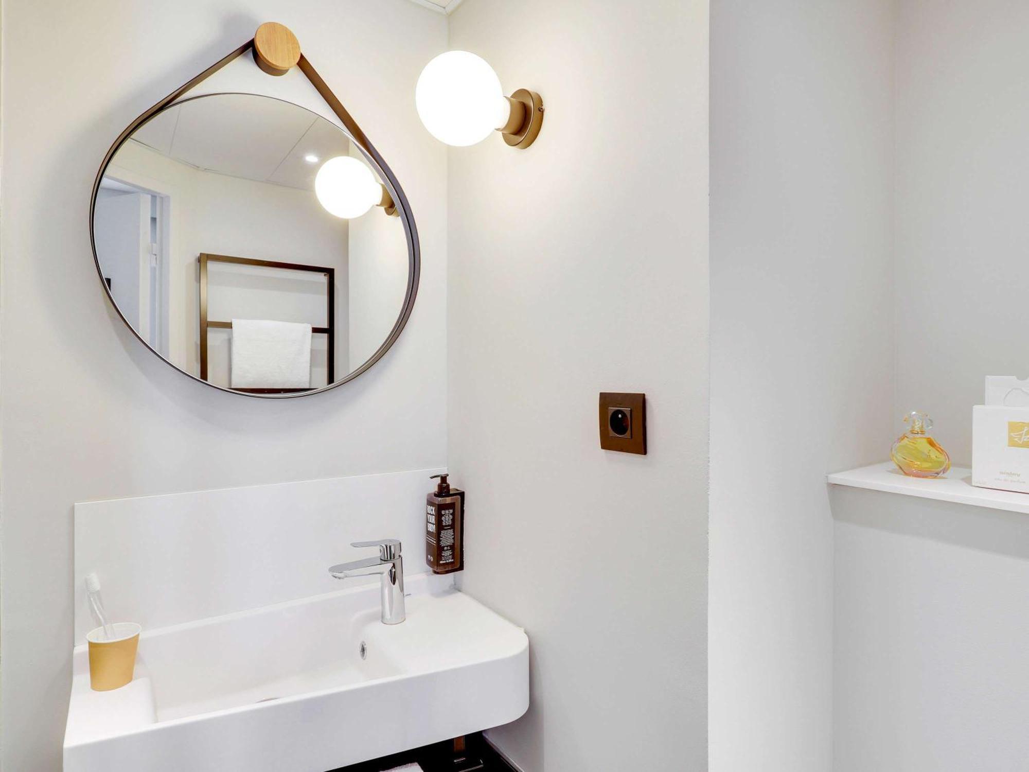 Ibis Levallois Perret Екстер'єр фото