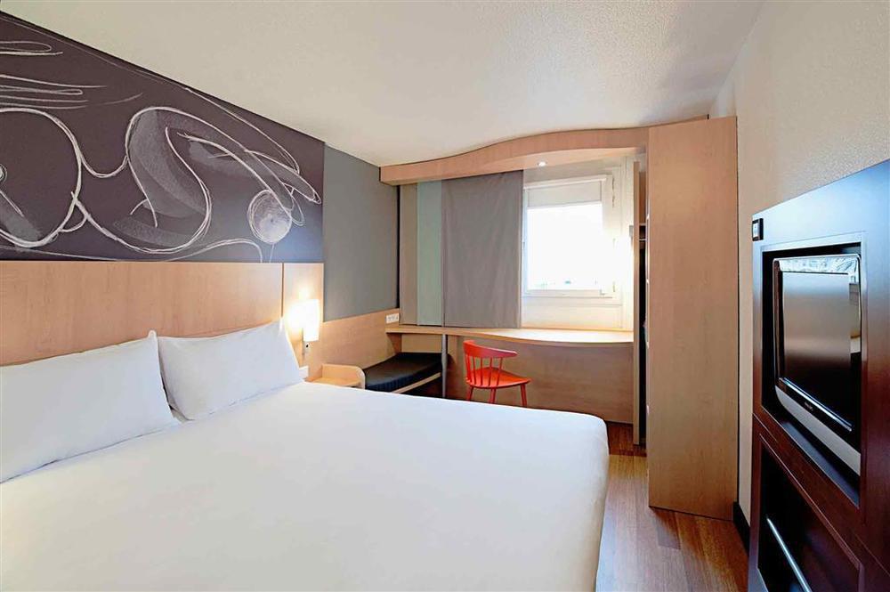 Ibis Levallois Perret Екстер'єр фото